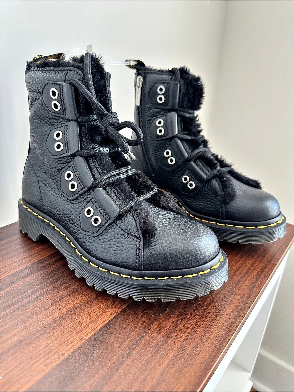 NWT Dr. Martens 1460 LTT FL Faux Fur Lined Boots Black US 7